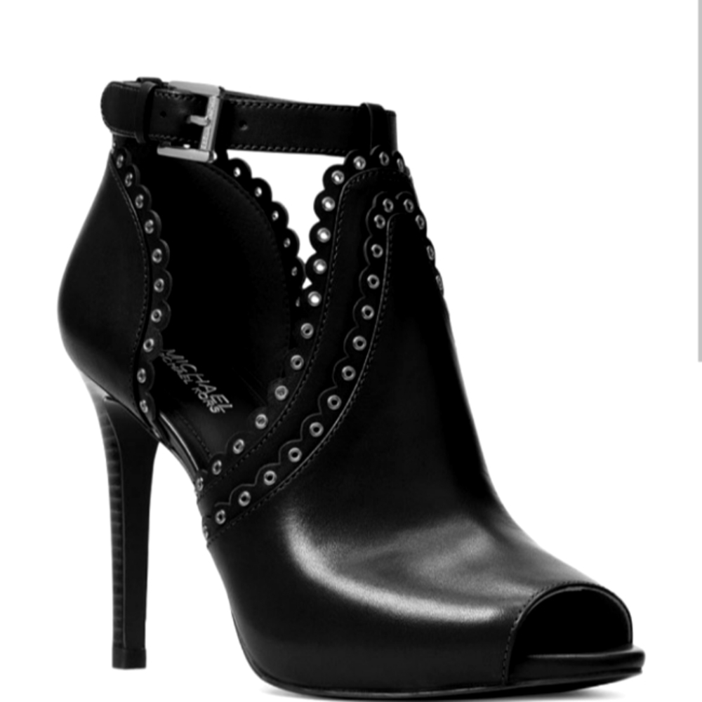 NWB Michael Kors Heel